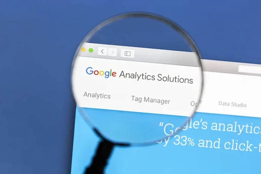 Cómo Segmentar Audiencias en Google Ads para Campañas Personalizadas en Latam HERRAMIENTA DE OPTIMIZACIÓN GOOGLE ANALYTICS